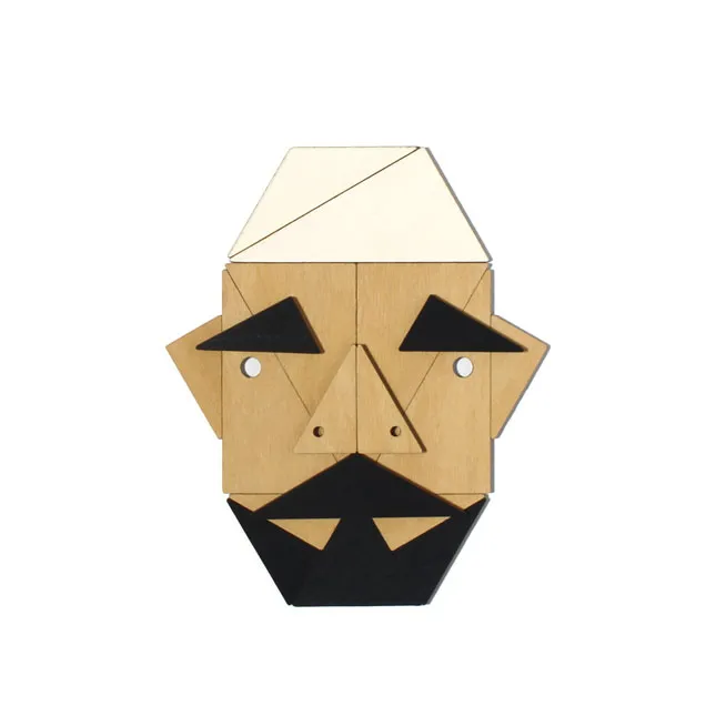 Ejemplo de cara armada con los triángulos del puzzle libre de Trianguland